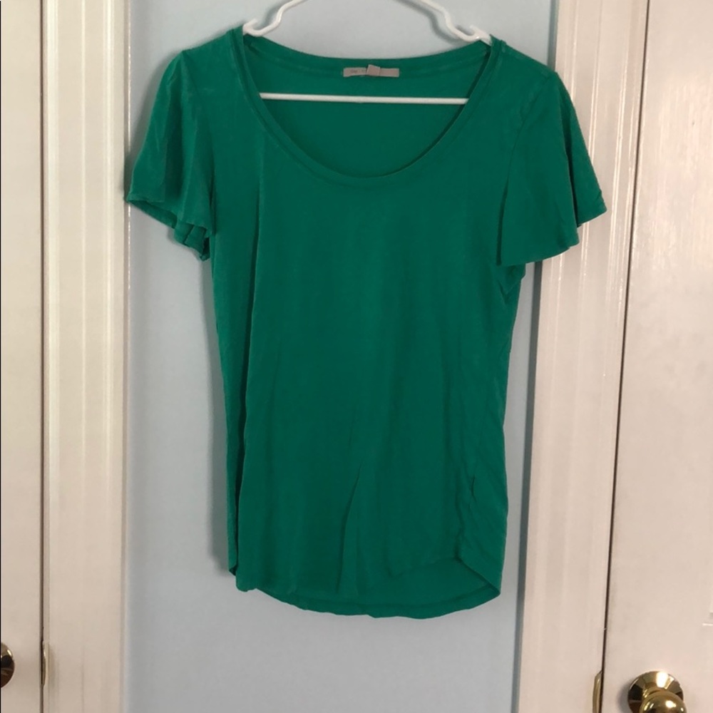 Green Gap T-shirt